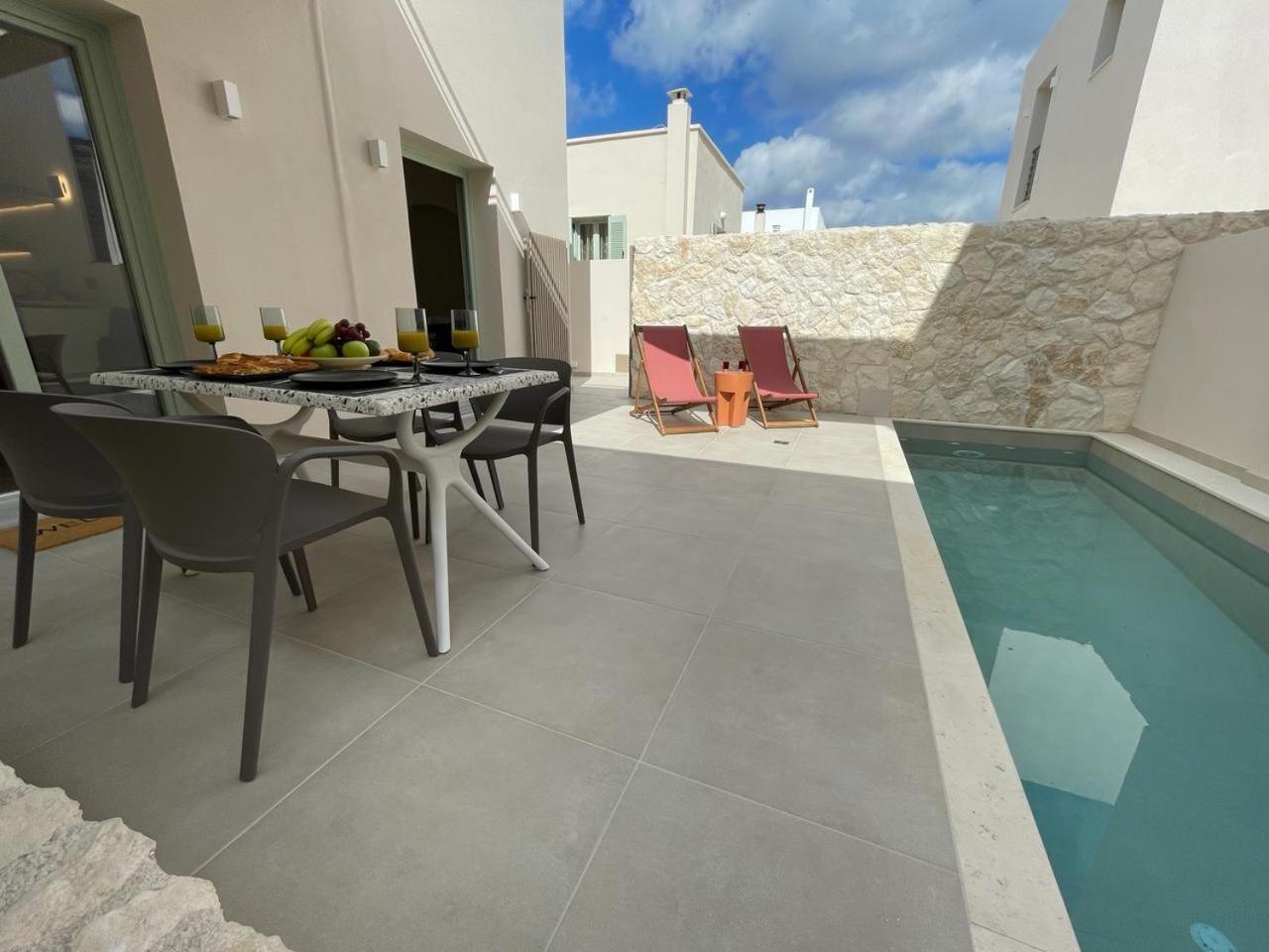 Sugarwhite Suites With Private Not Heated Pool Emporio  Dış mekan fotoğraf